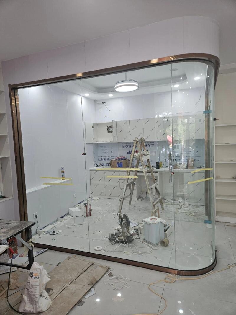盐城市异形玻璃异形展柜玻璃 - 价格